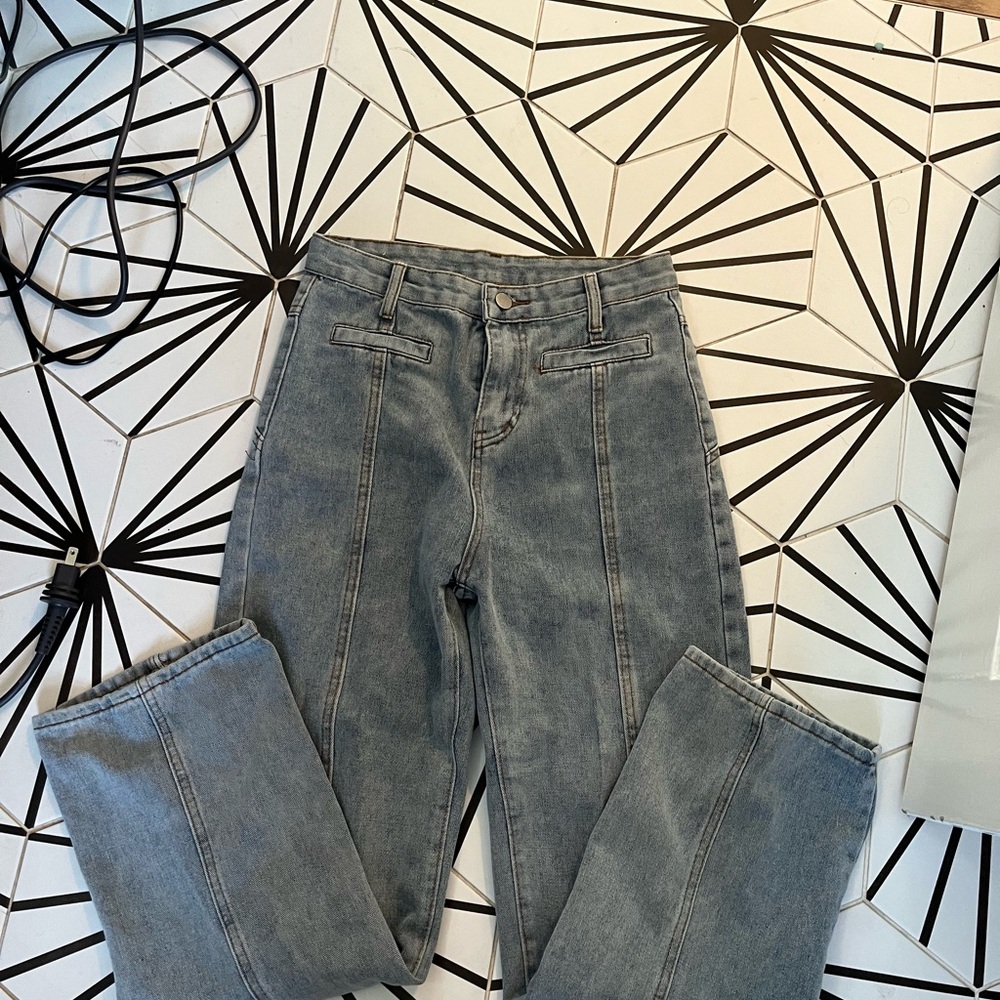 Jeans - Picture 2 of 2
